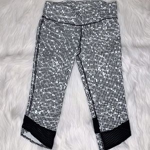 Under Armour Cropped Leggings Medium